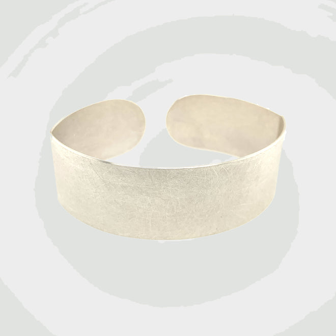 Armreifen/Armbänder