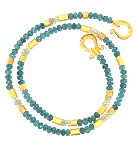 Collier Mondstein Spinell Silber vergoldet 999 - S20